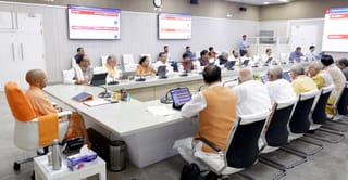 योगी कैबिनेट के बड़े फैसले: छात्राओं को स्कूटी, दो नए एक्सप्रेसवे को मंजूरी