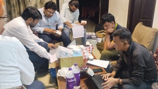 बिहार में होनी थी कैंसर रोधी दवाओं की सप्लाई, नोएडा में होने लगी कालाबाजारी; ऐसे पकड़ा गया 2 करोड़ का माल