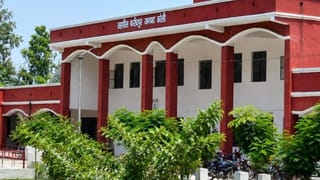 SDM कोर्ट से मुकदमे की फाइल गायब! पूर्व पेशकार पर FIR दर्ज, UP की इस तहसील में मचा हड़कंप