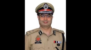 यूपी पुलिस में बड़ा फेरबदल, बदले गए लखनऊ-प्रयागराज के पुलिस कमिश्नर
