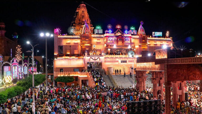 मथुरा में पहली बार आसमान में होगी कृष्ण लीला, 500 ड्रोन से सजेगा आकाश