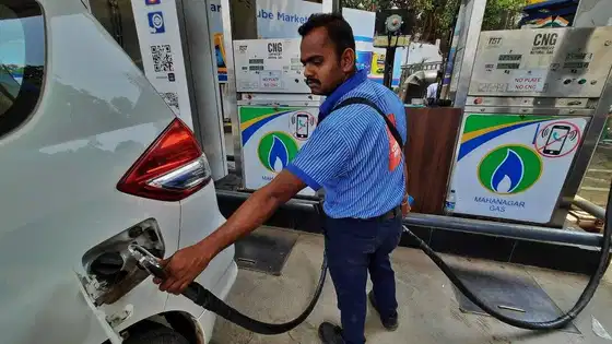 15:47 यूपी में CNG फिर हुई महंगी, लखनऊ-आगरा समेत कई जिलों में बढ़े दाम; जानें नए रेट 15:47 यूपी में CNG फिर हुई महंगी, लखनऊ-आगरा समेत कई जिलों में बढ़े दाम; जानें नए रेट