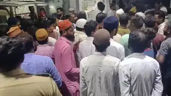 अवैध संबंध में बाधा बने पति को पिलाया तेजाब, आखिरी बयान से बड़ा खुलासा; बरेली में पत्नी का खौफनाक खेल अवैध संबंध में बाधा बने पति को पिलाया तेजाब, आखिरी बयान से बड़ा खुलासा; बरेली में पत्नी का खौफनाक खेल