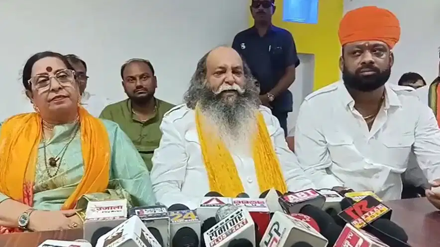 16:22 करणी सेना भी लड़ेगी UP में विधानसभा चुनाव! 50-70 सीट पर उतर सकते हैं उम्मीदवार 16:22 करणी सेना भी लड़ेगी UP में विधानसभा चुनाव! 50-70 सीट पर उतर सकते हैं उम्मीदवार