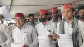 भैंसों की जब्ती और नीलामी से खफा सपा, विरोध में डीएम को सौंपा ज्ञापन; जानें पूरा मामला