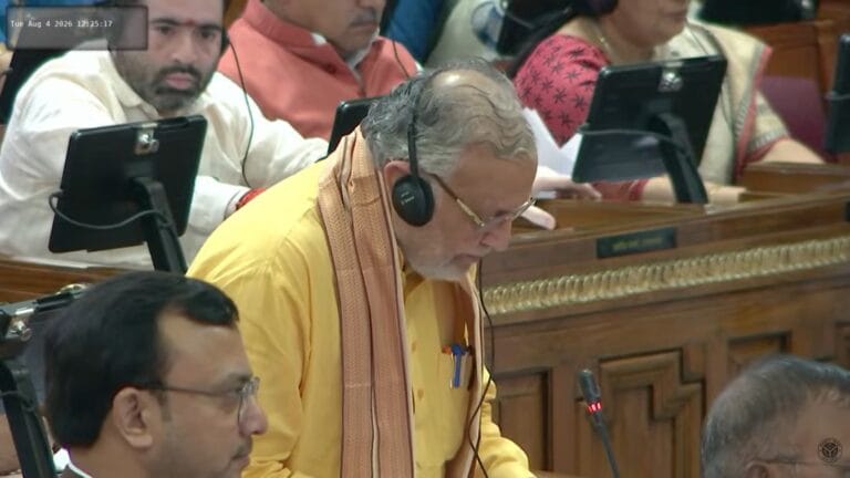 UP विधानसभा में अनुपूरक बजट पेश, सपा विधायकों का हंगामा, स्पीकर भड़के