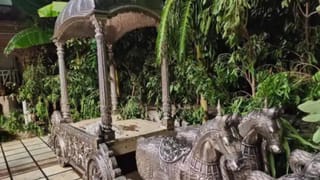 बांके बिहारी मंदिर: 200 किलो के चांदी के रथ पर संग्राम! पुलिस और सेवायत आमने-सामने