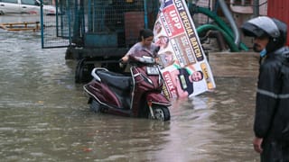 अभी नहीं थमेगी बारिश! यूपी के कई जिलों में ऑरेज अलर्ट; बाढ़ का भी खतरा